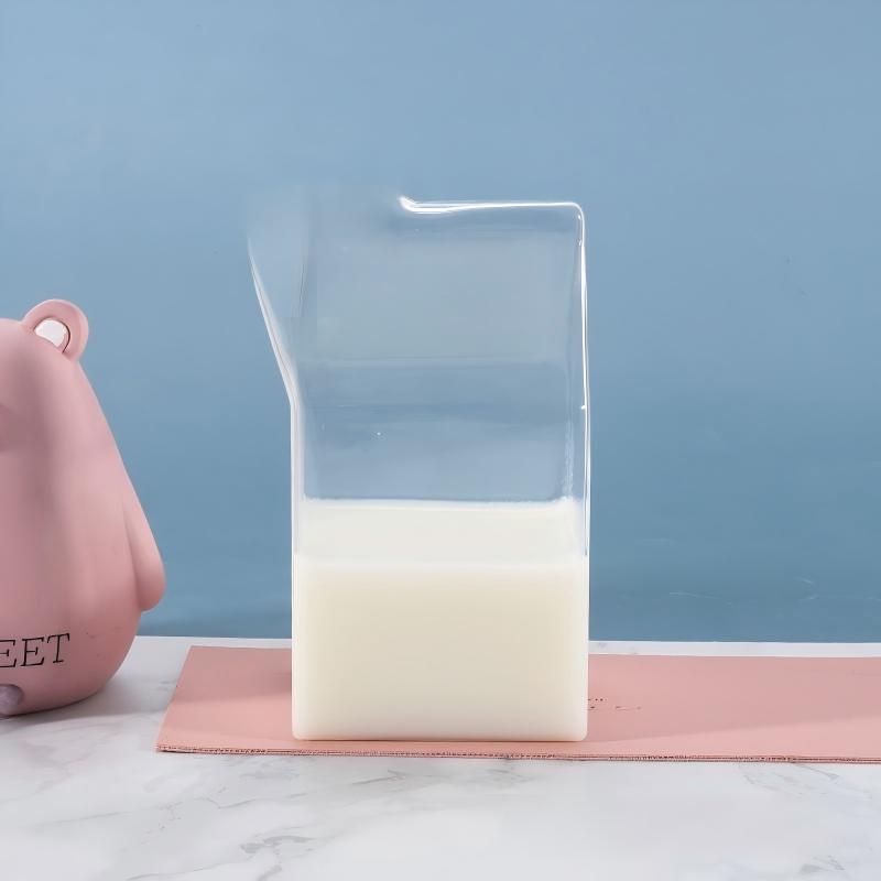 Pitcher Bainne Gloine Múnlaithe Carton